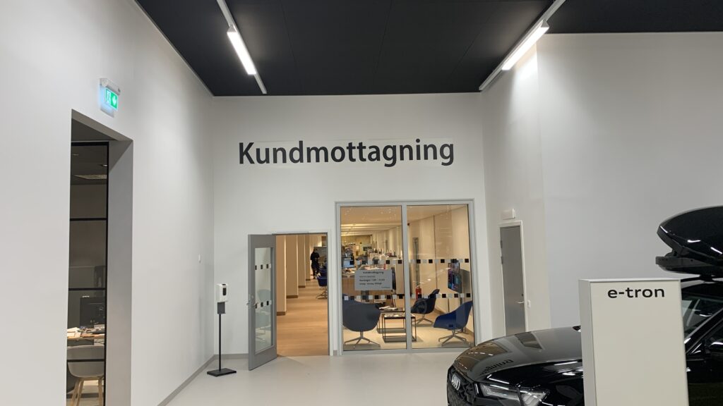 Skyltmontage Toveksbil - Lidköping